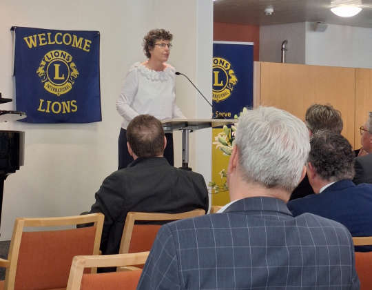 2025: Festrede der Regierungspräsidentin Sylvia M. Felder zum 50 jährigen Jubiläum im Foyer des Wohnstifts.